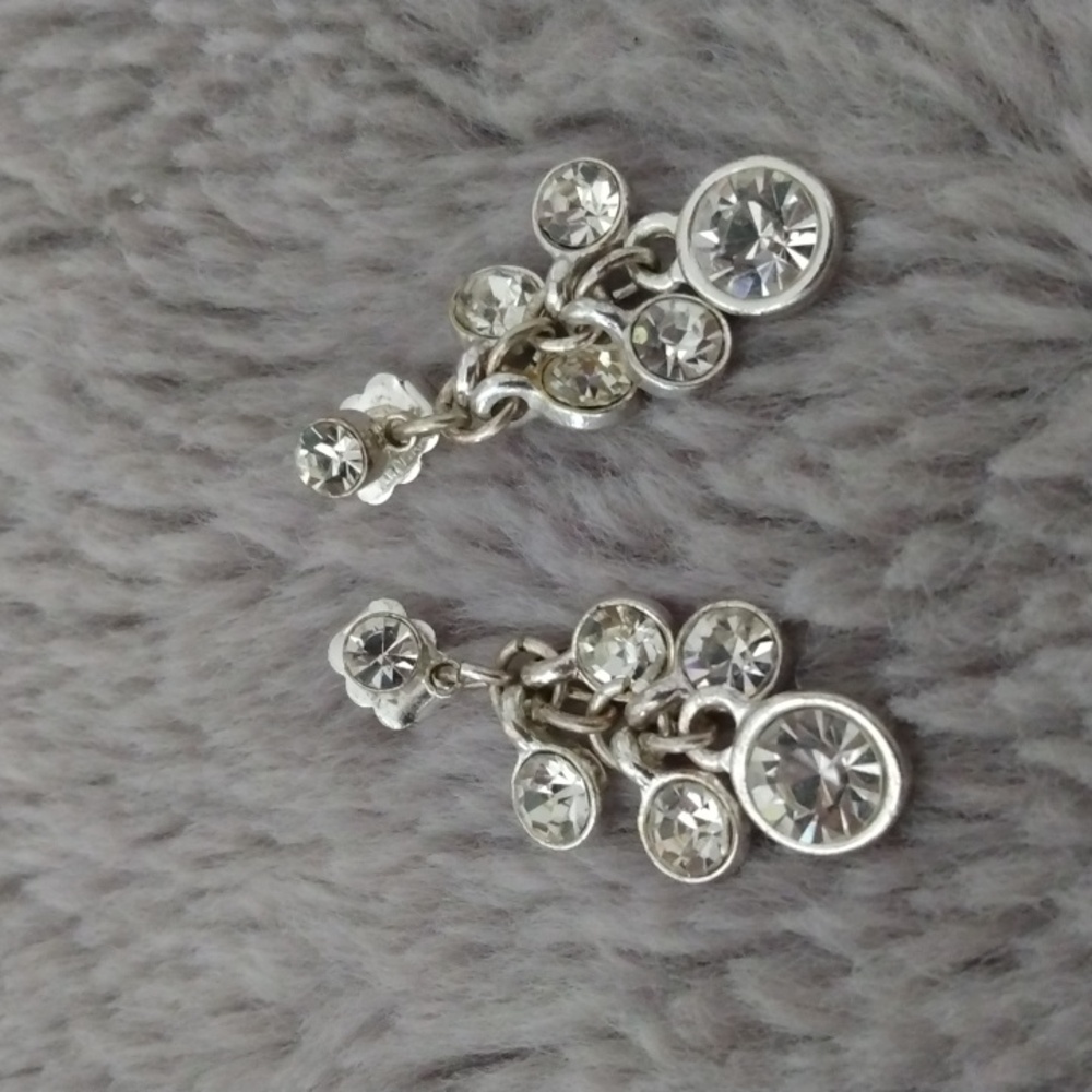 SOLD/FREE 🎁 earrings